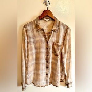 Women’s ladies plaid lightweight shirt
